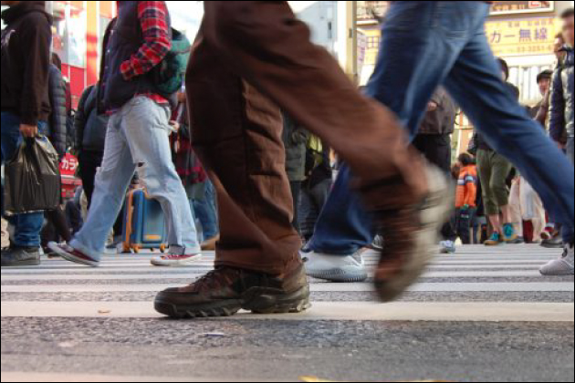 �s���T���̗V�ѕ��I�X�I�сE�\��E���X�E�v���C�𗬂�ɉ����ďЉ�